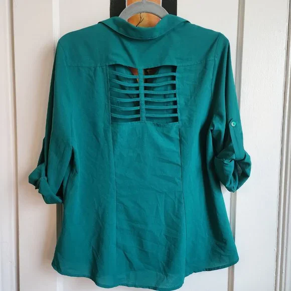 A. Byer Button Up Office wear shirt - Picture 2 of 2